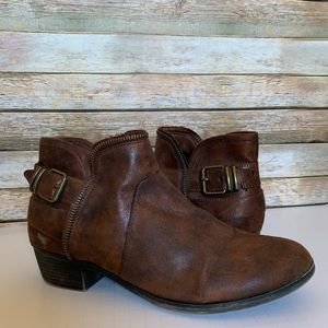 American Rag buckle booties 🎀